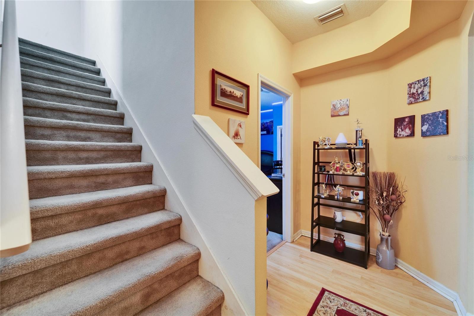 9504 LAUREL LEDGE DR