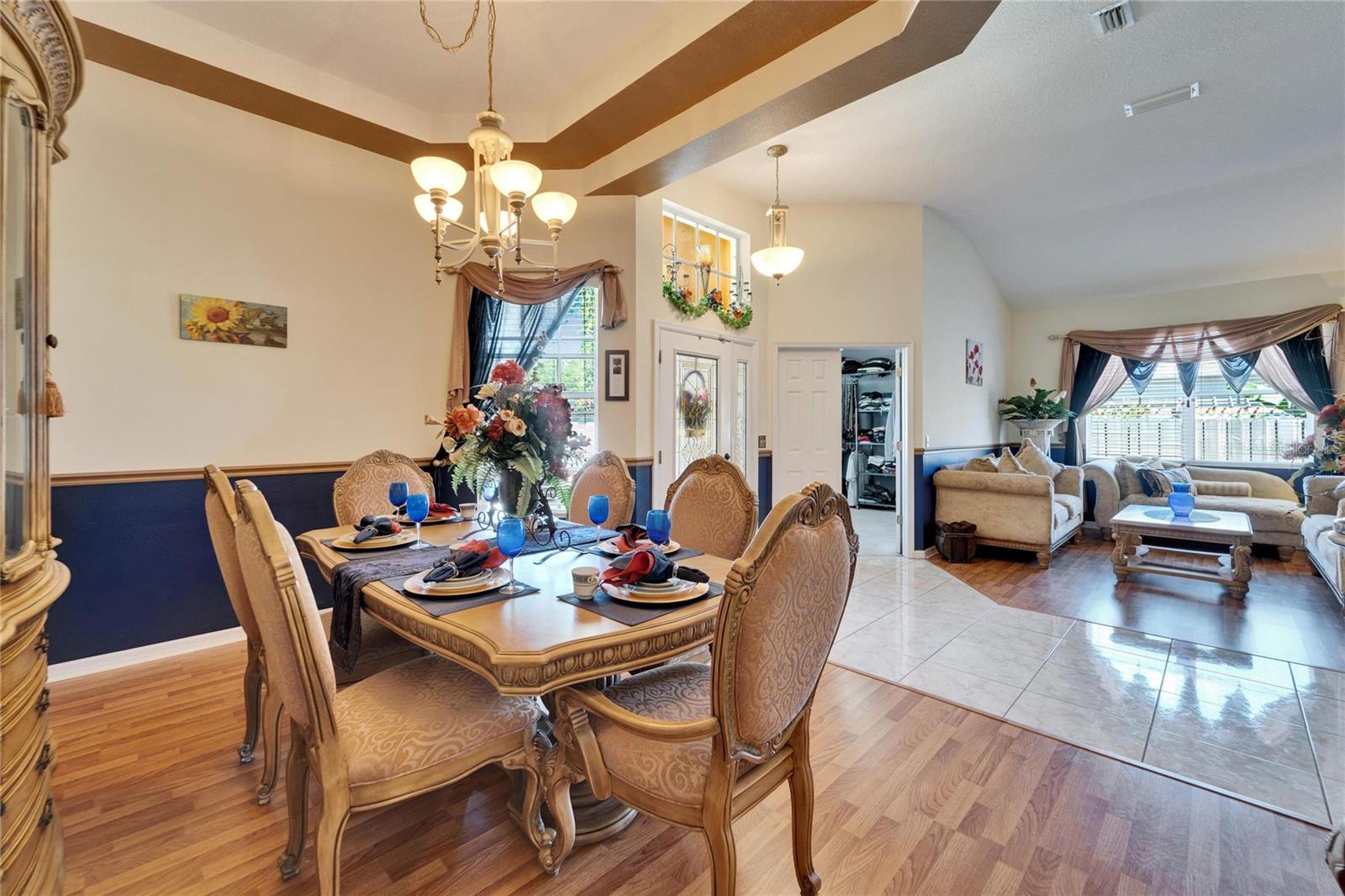 9504 LAUREL LEDGE DR