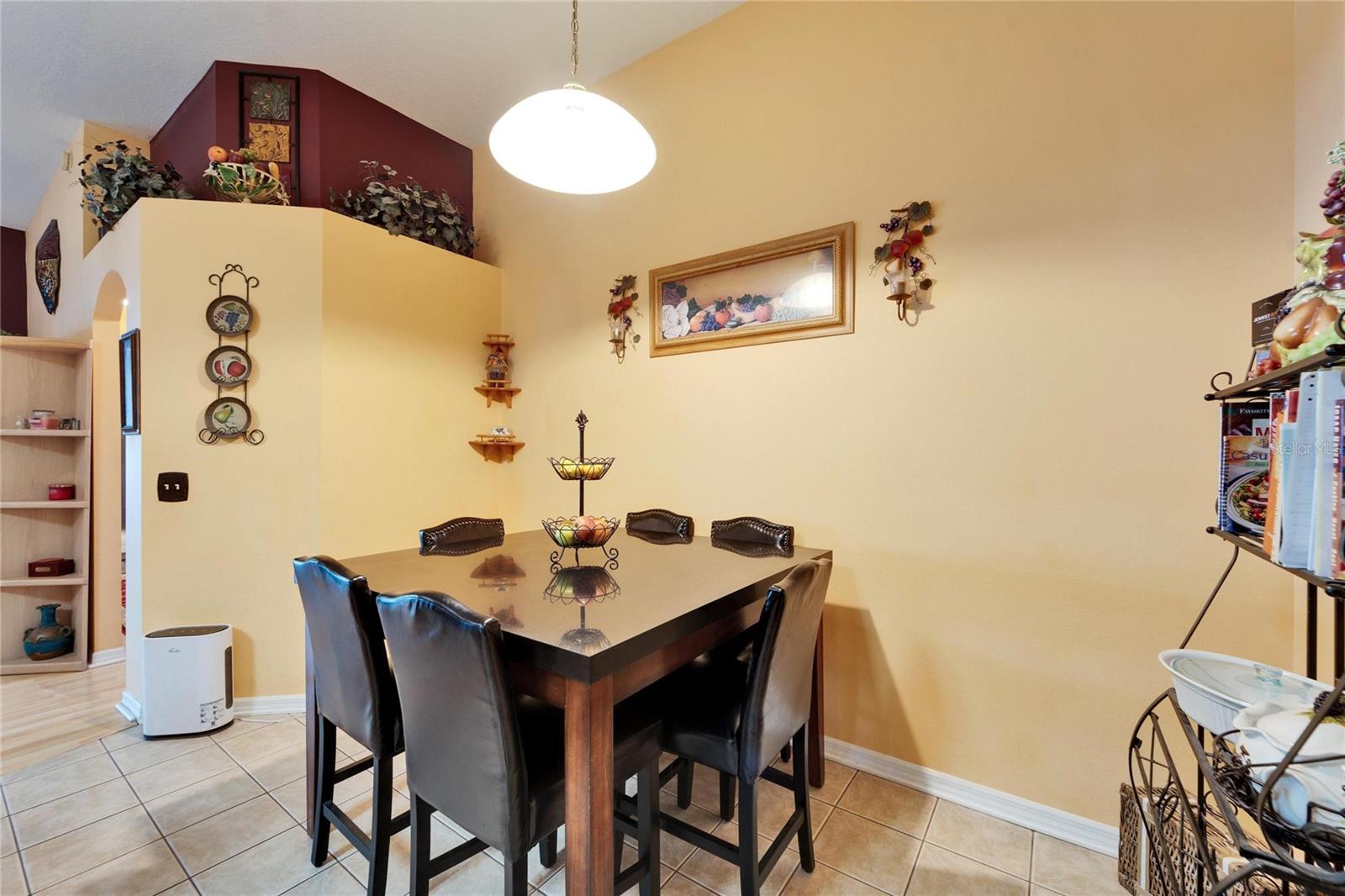 9504 LAUREL LEDGE DR