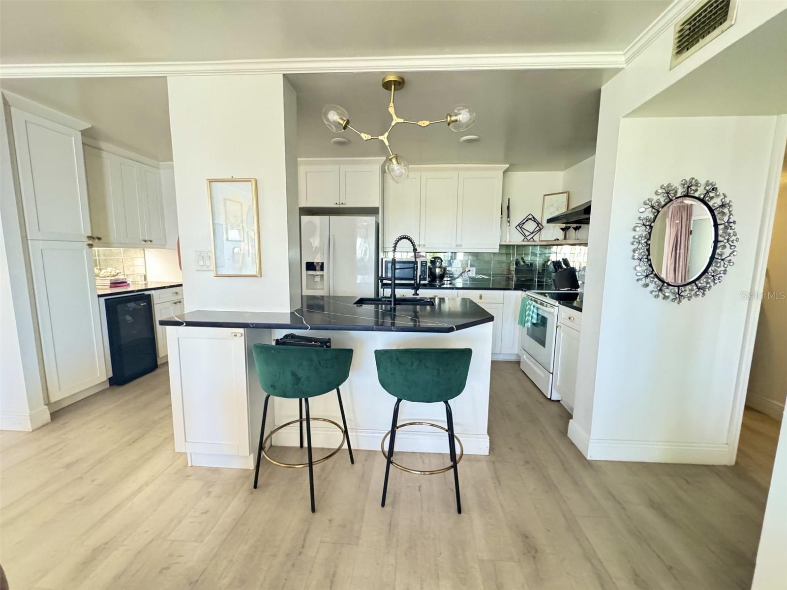 4141 BAYSHORE BLVD #1103