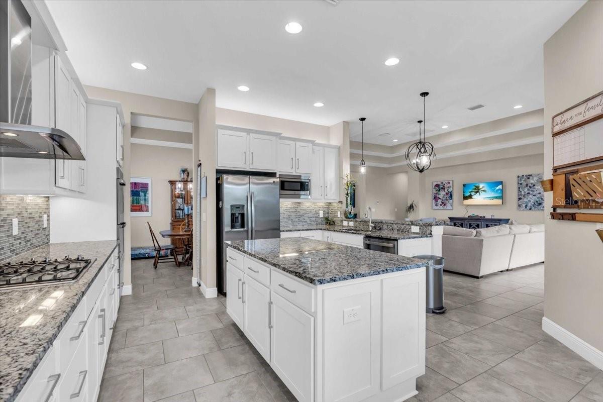 2165 HOLLOW FOREST CT