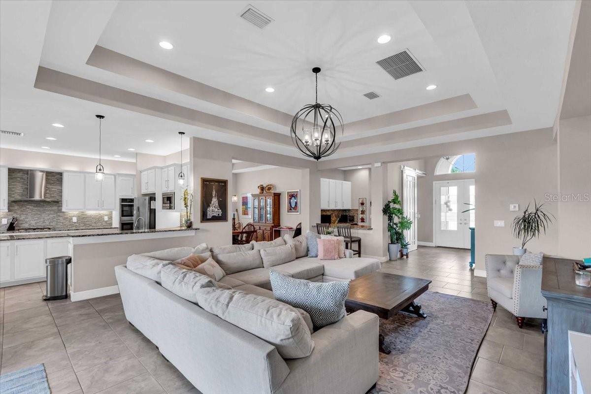 2165 HOLLOW FOREST CT