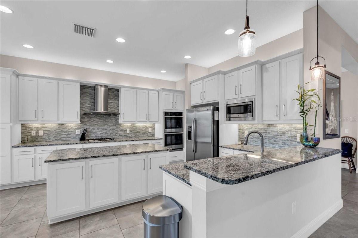 2165 HOLLOW FOREST CT
