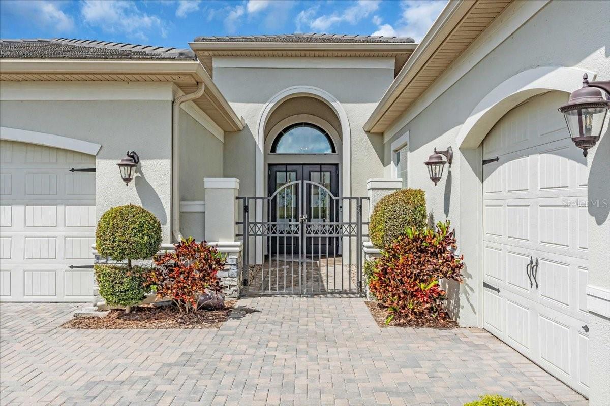 2165 HOLLOW FOREST CT
