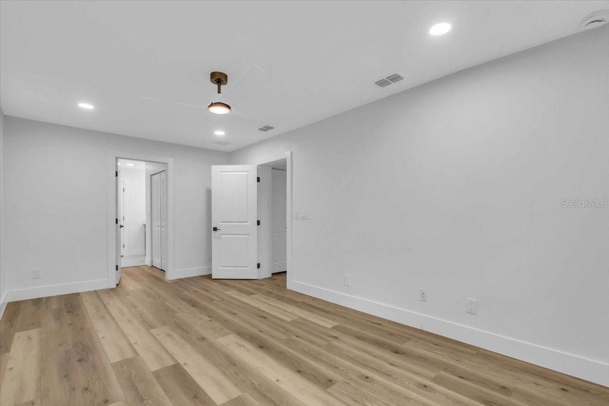 3409 W VILLA ROSA ST