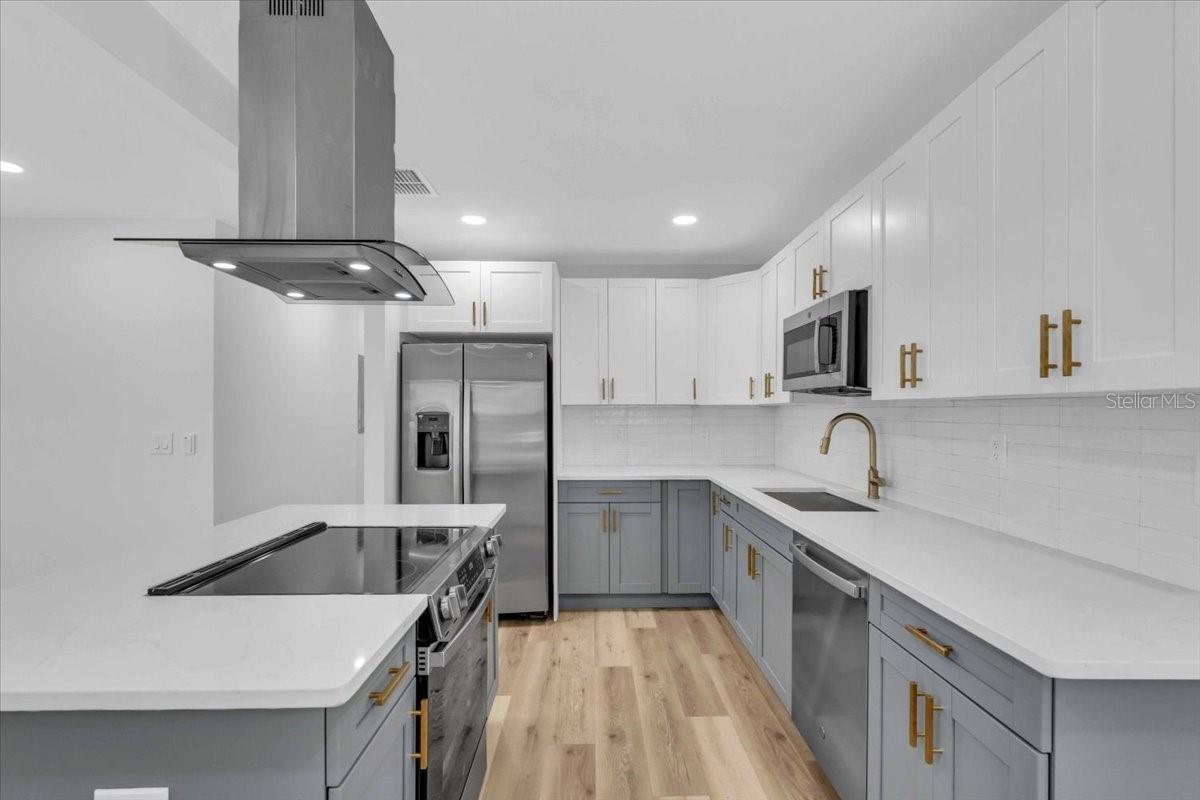 3409 W VILLA ROSA ST