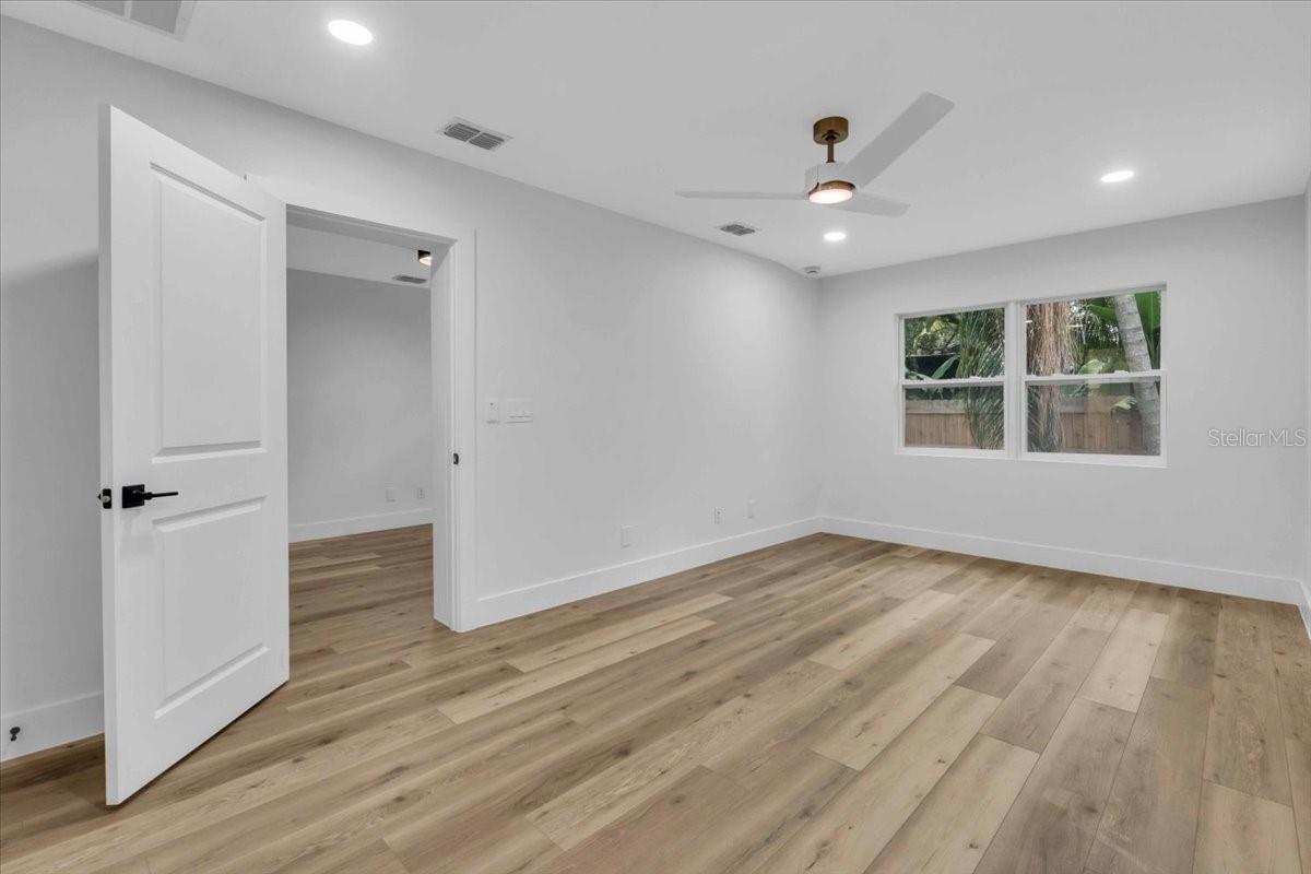 3409 W VILLA ROSA ST