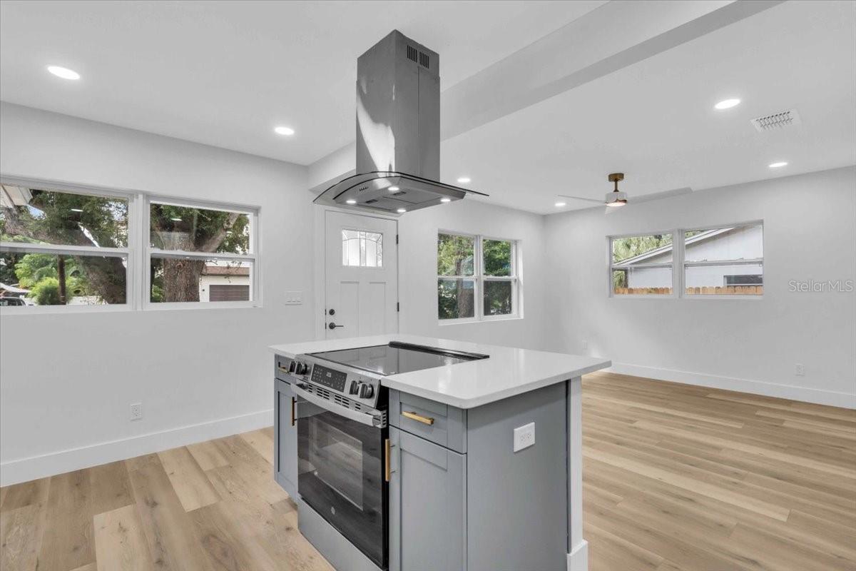 3409 W VILLA ROSA ST