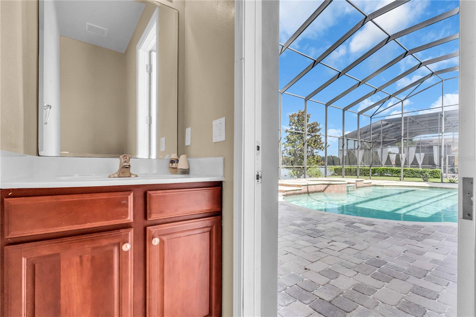 10561 BERMUDA ISLE DR