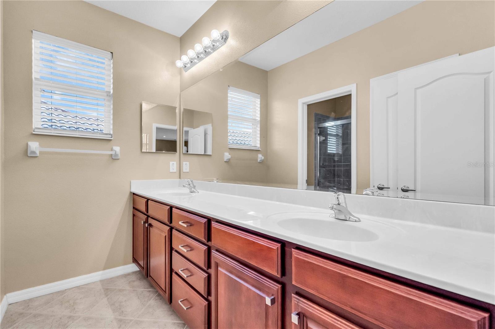 10561 BERMUDA ISLE DR
