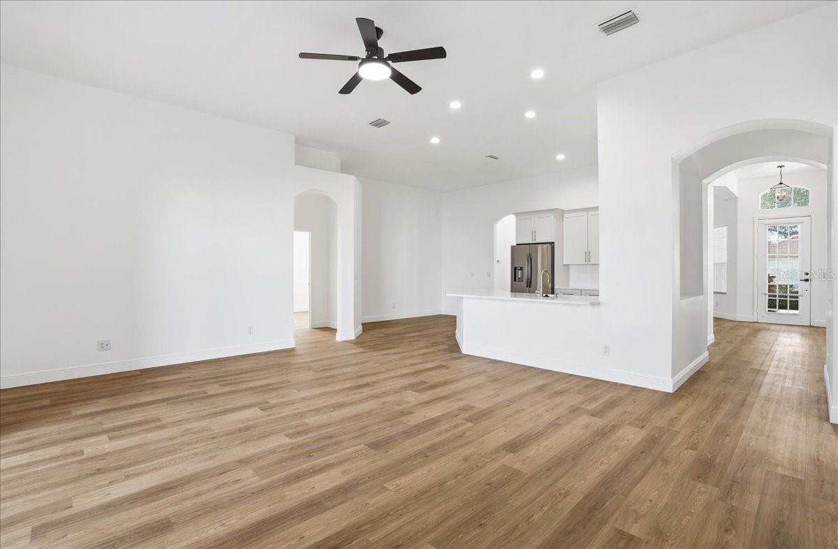 9404 LAUREL LEDGE DR