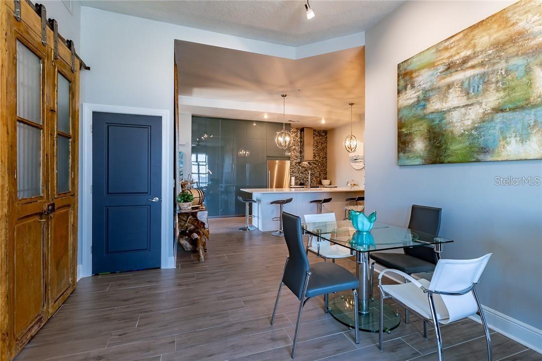 1238 E KENNEDY BLVD #1001