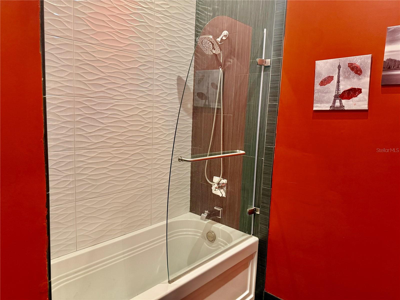 1238 E KENNEDY BLVD #1001