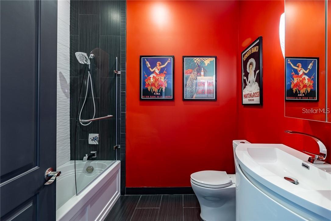 1238 E KENNEDY BLVD #1001