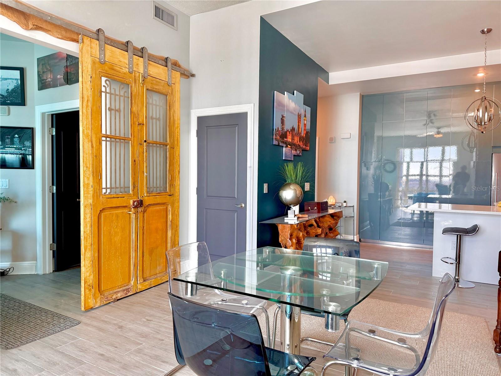 1238 E KENNEDY BLVD #1001