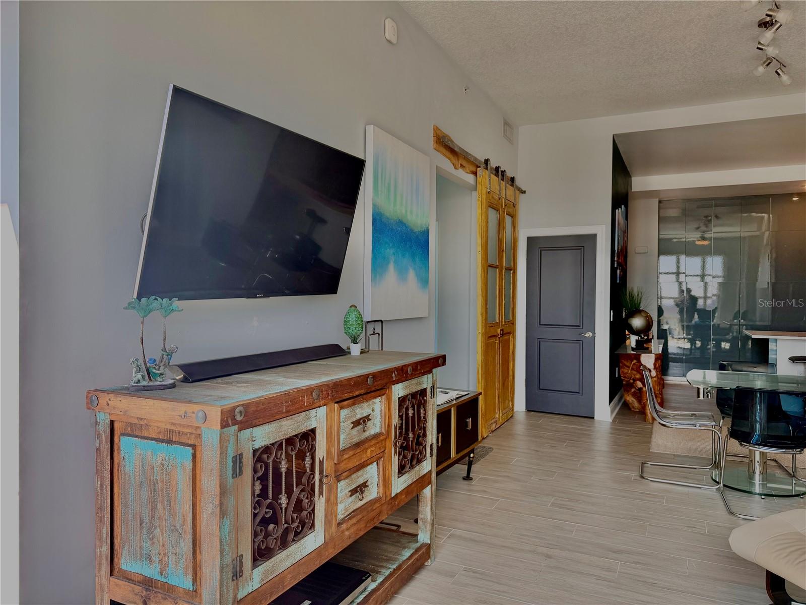 1238 E KENNEDY BLVD #1001