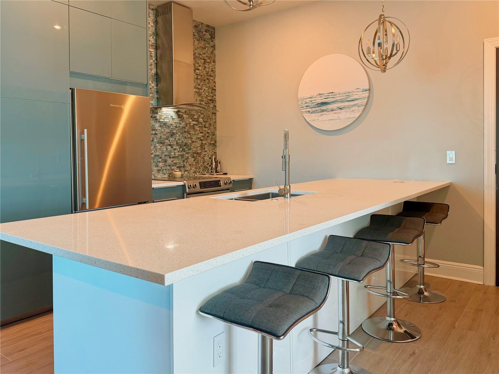 1238 E KENNEDY BLVD #1001