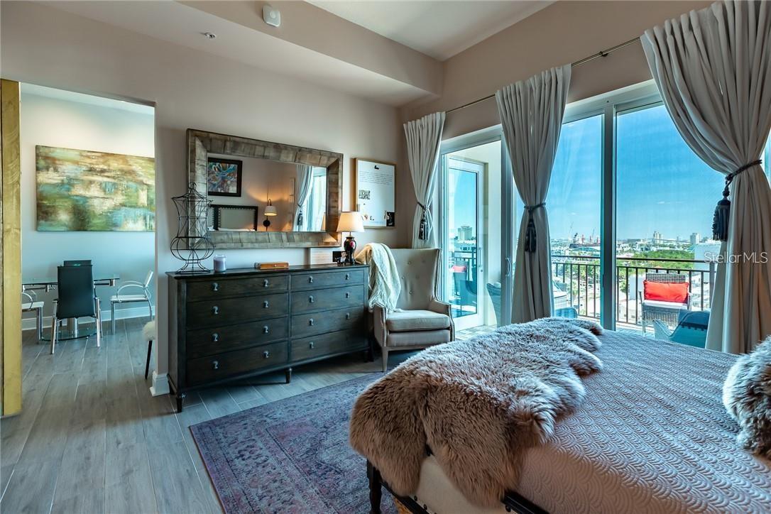 1238 E KENNEDY BLVD #1001