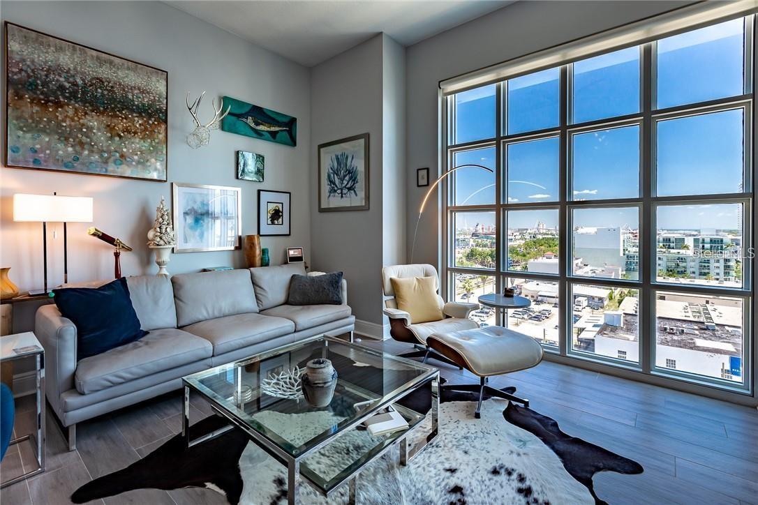 1238 E KENNEDY BLVD #1001