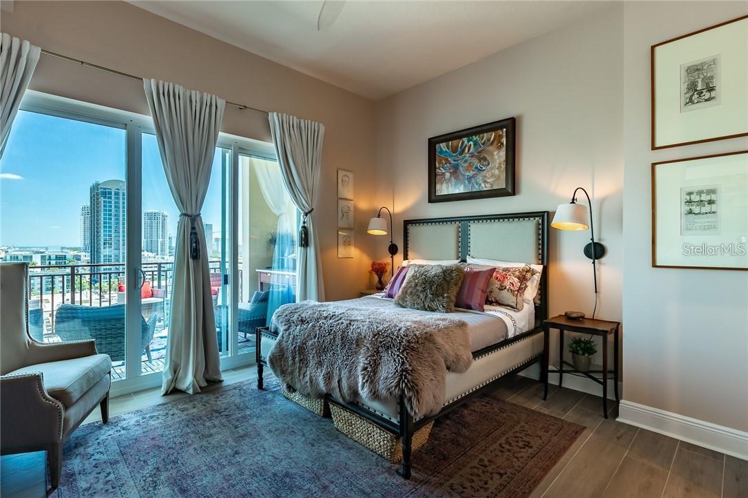 1238 E KENNEDY BLVD #1001