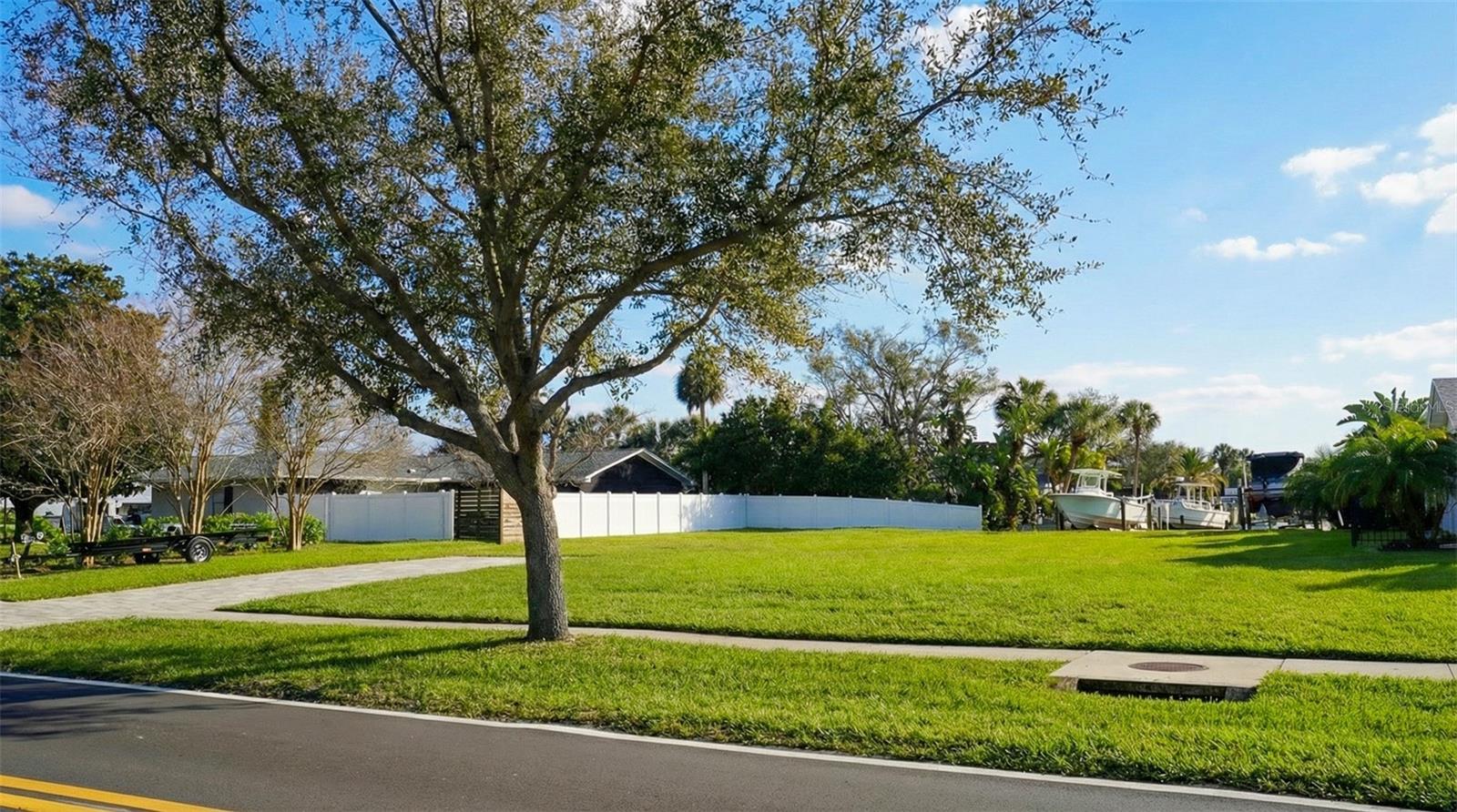3904 DANA SHORES DR