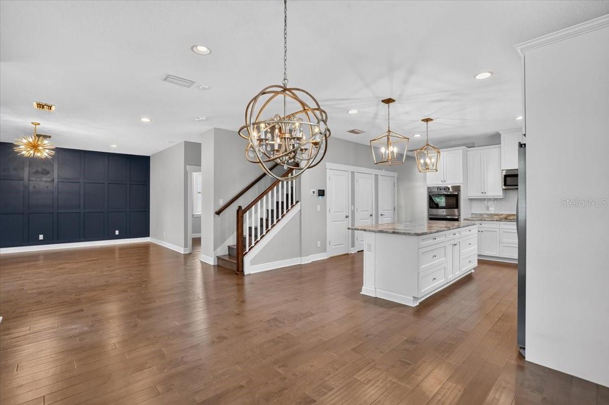 3615 W RENELLIE CIR
