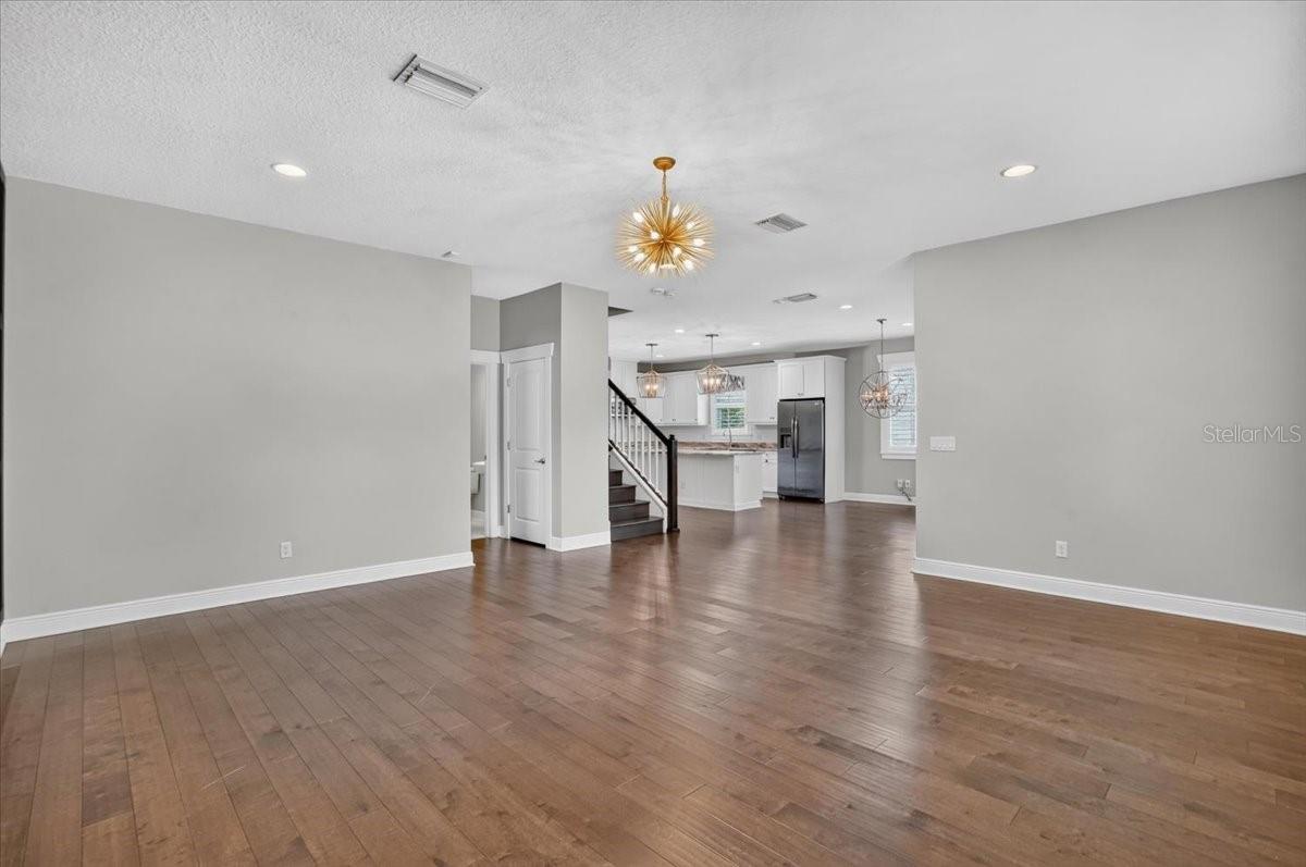 3615 W RENELLIE CIR