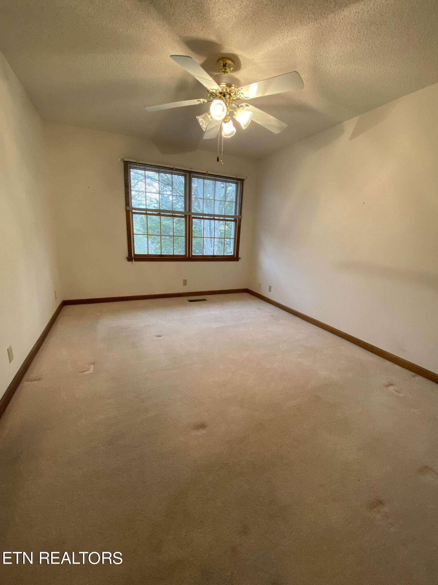 6950/7000 Chapman Hwy