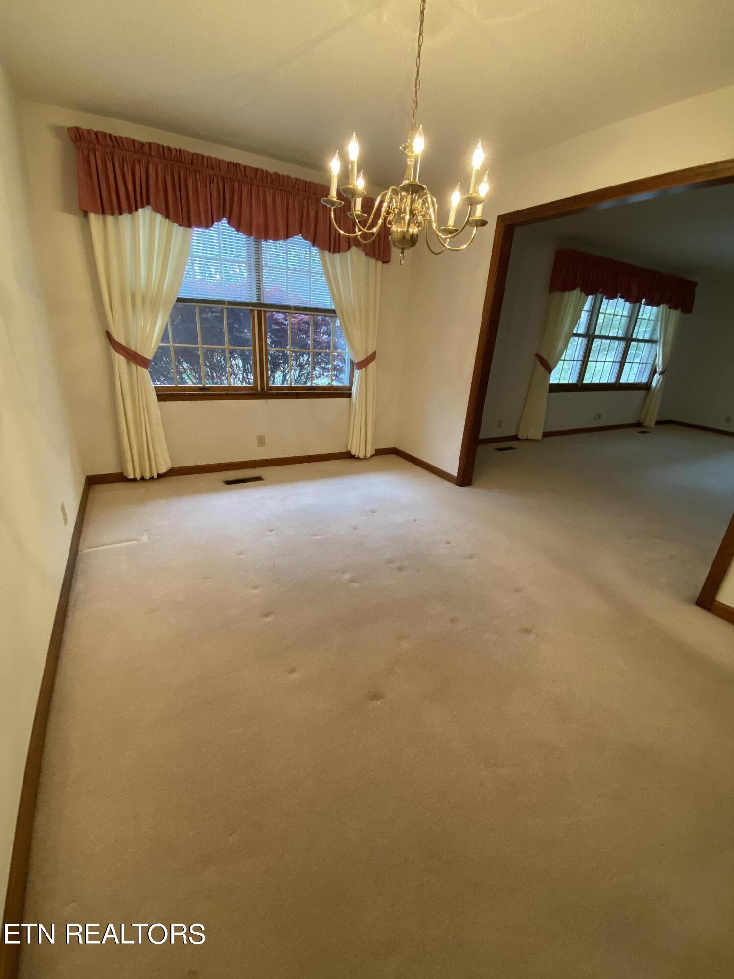 6950/7000 Chapman Hwy