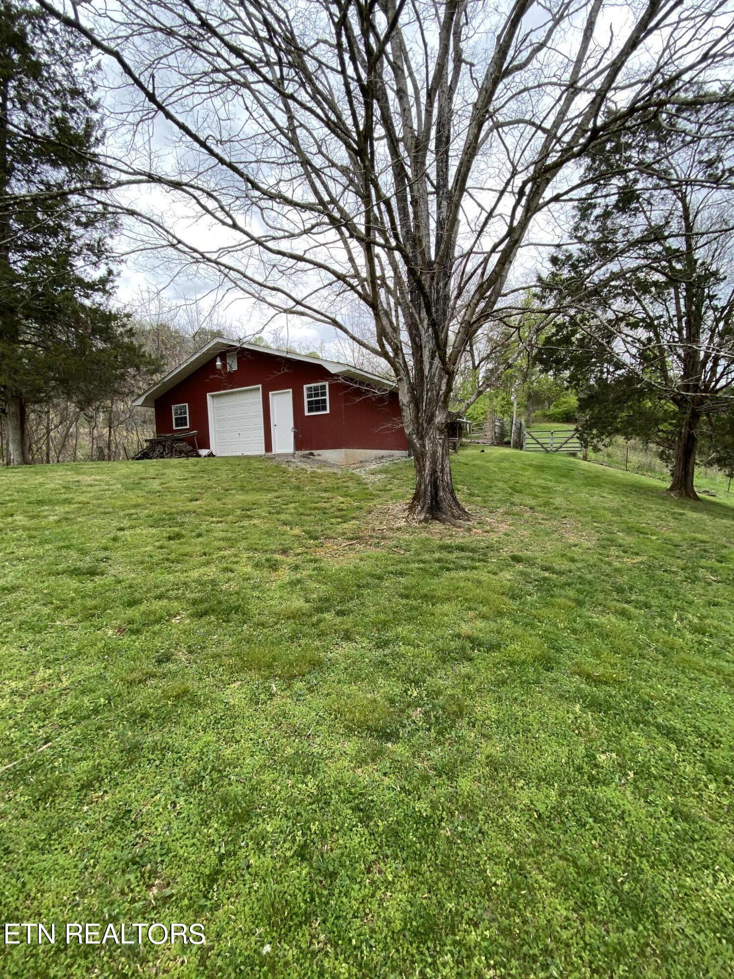 6950/7000 Chapman Hwy