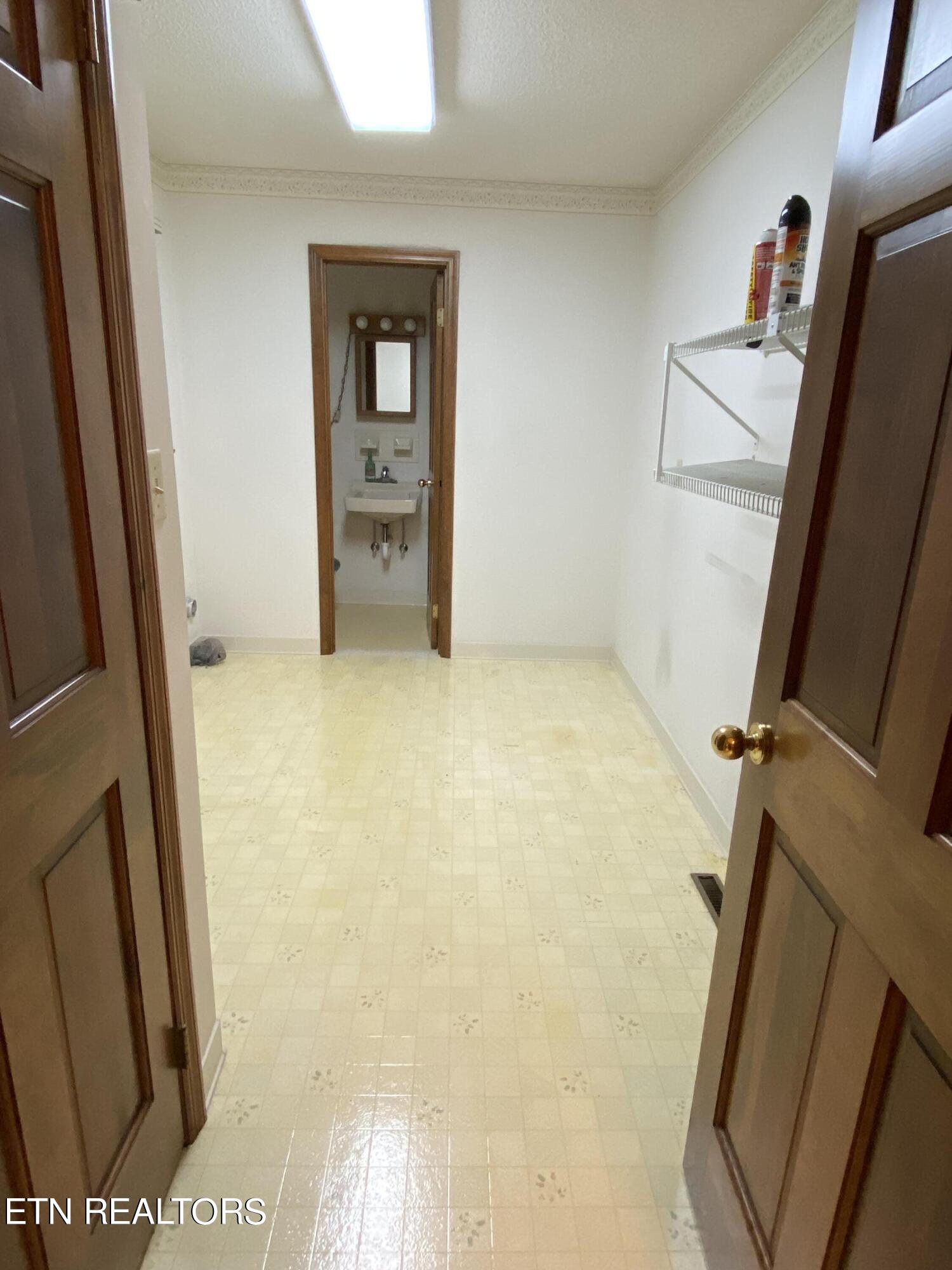 6950/7000 Chapman Hwy