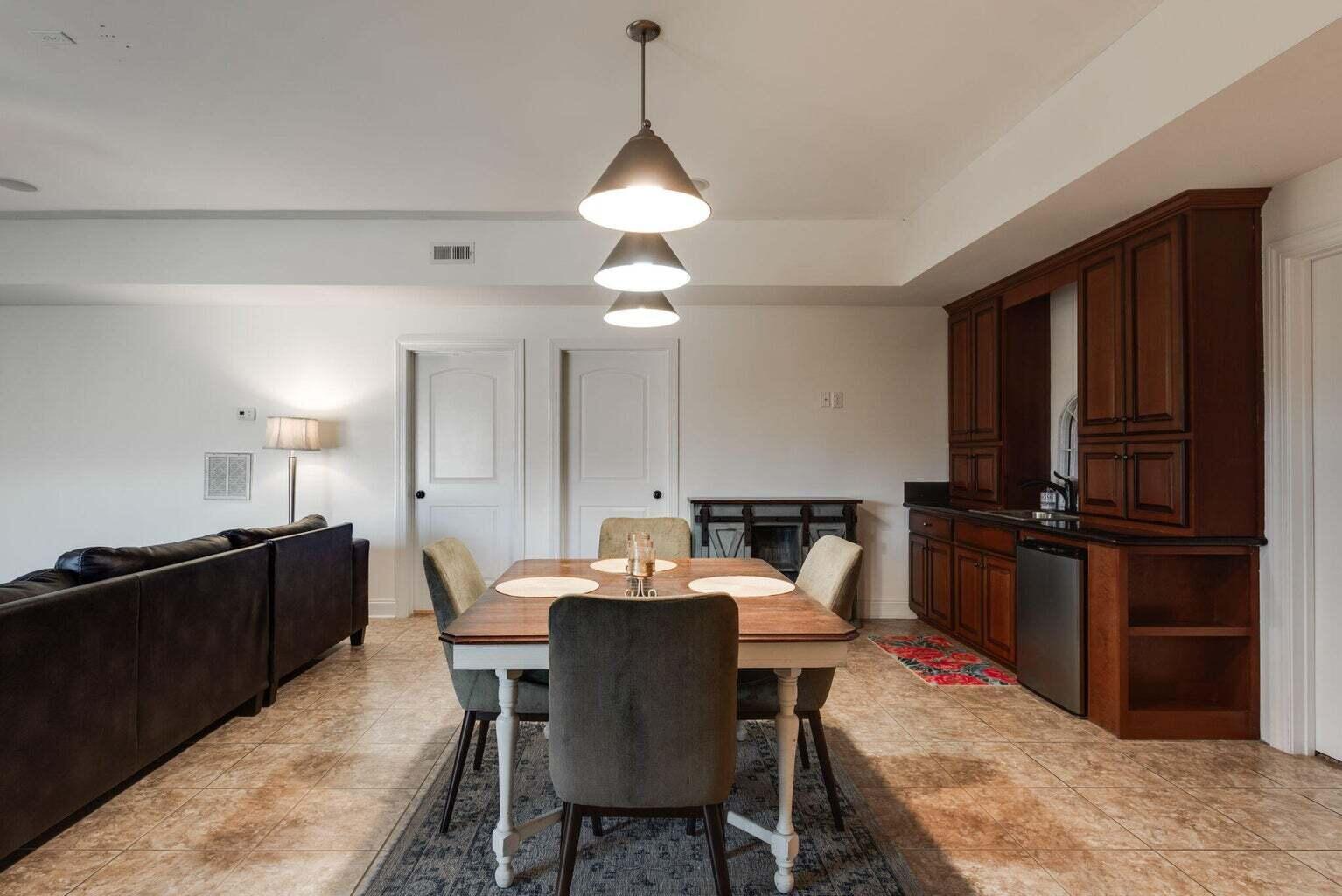8084 Burgundy Circle