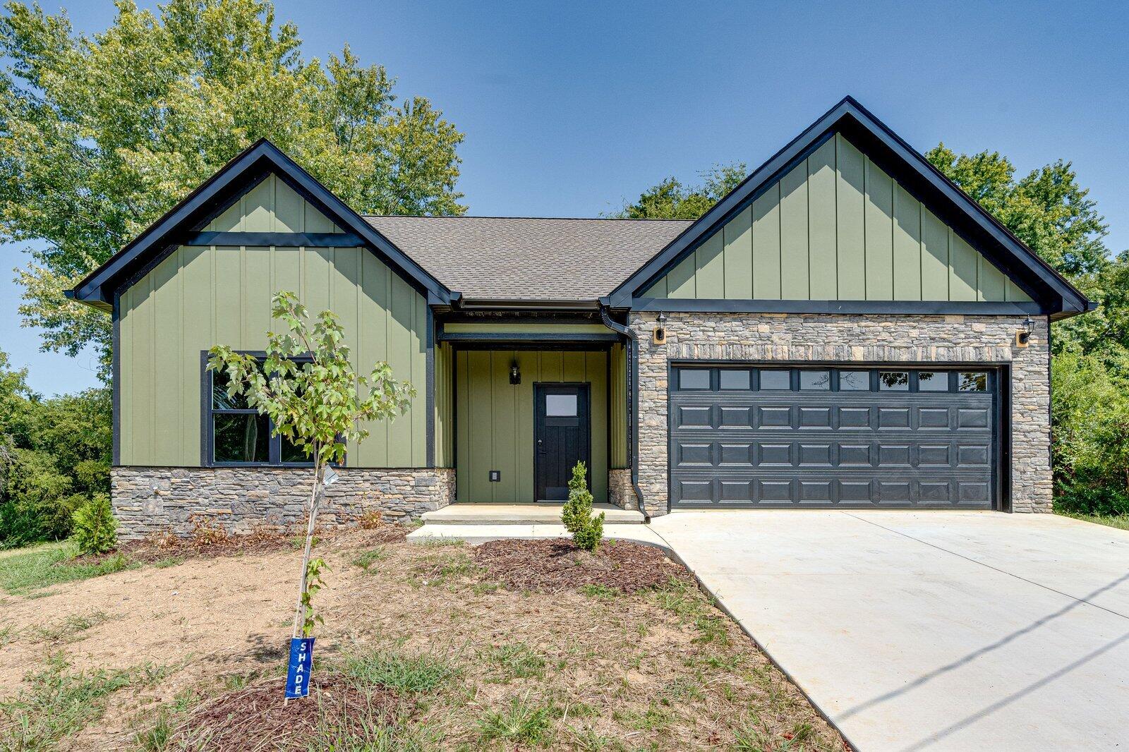 916 NE Jenkins Road, N E