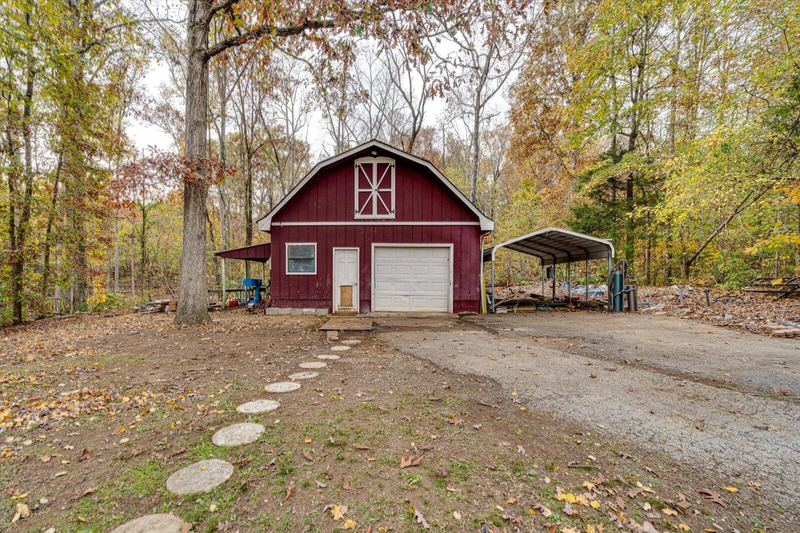 5037 Johnston Road, McDonald