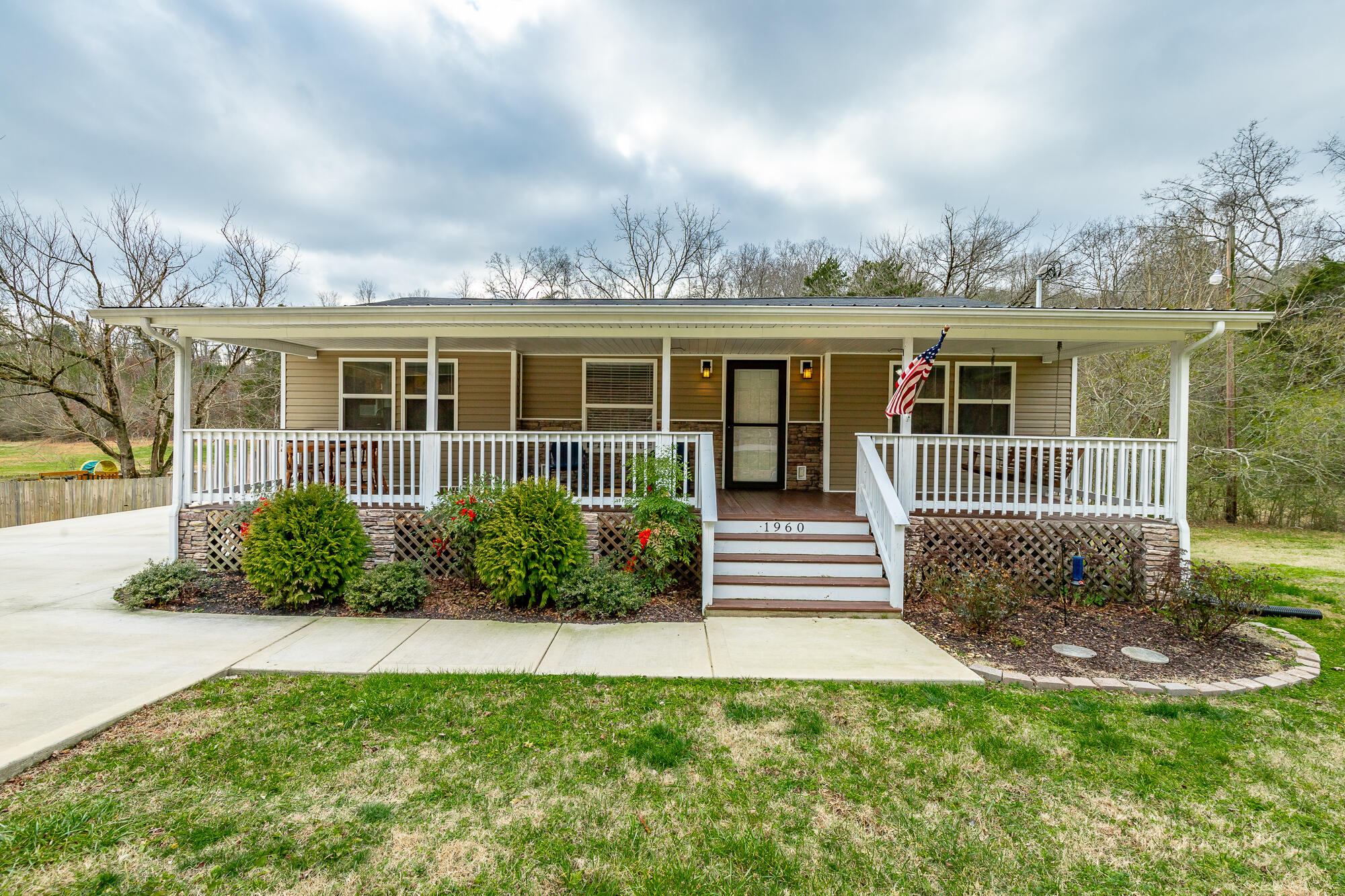 1960 White Oak Road