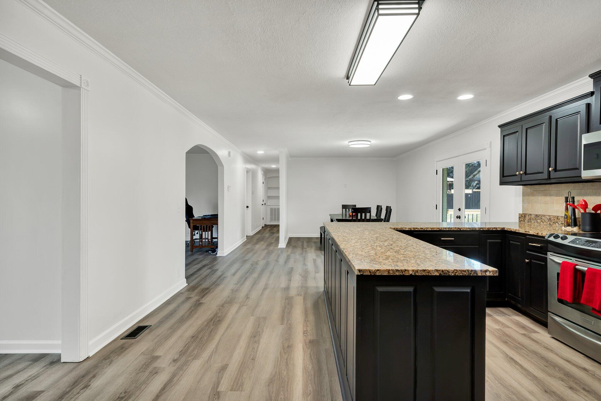 6230 North Lee Highway