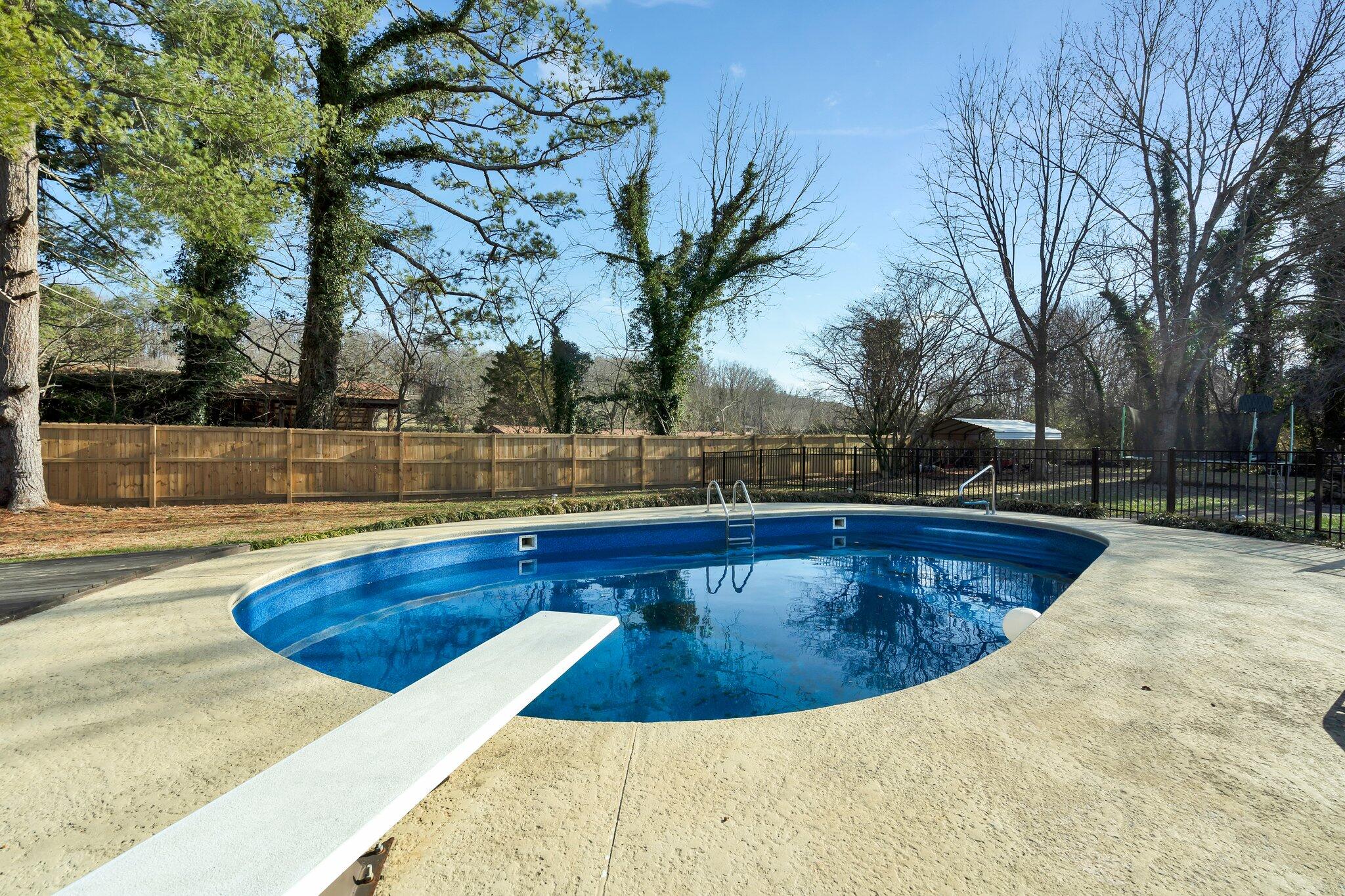 6230 North Lee Highway