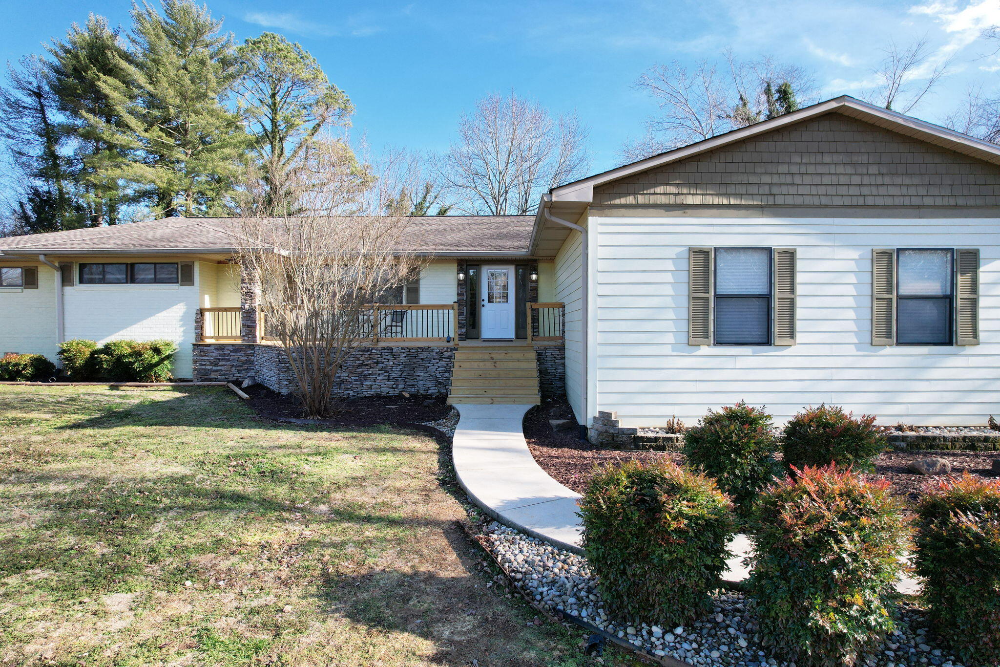 6230 North Lee Highway