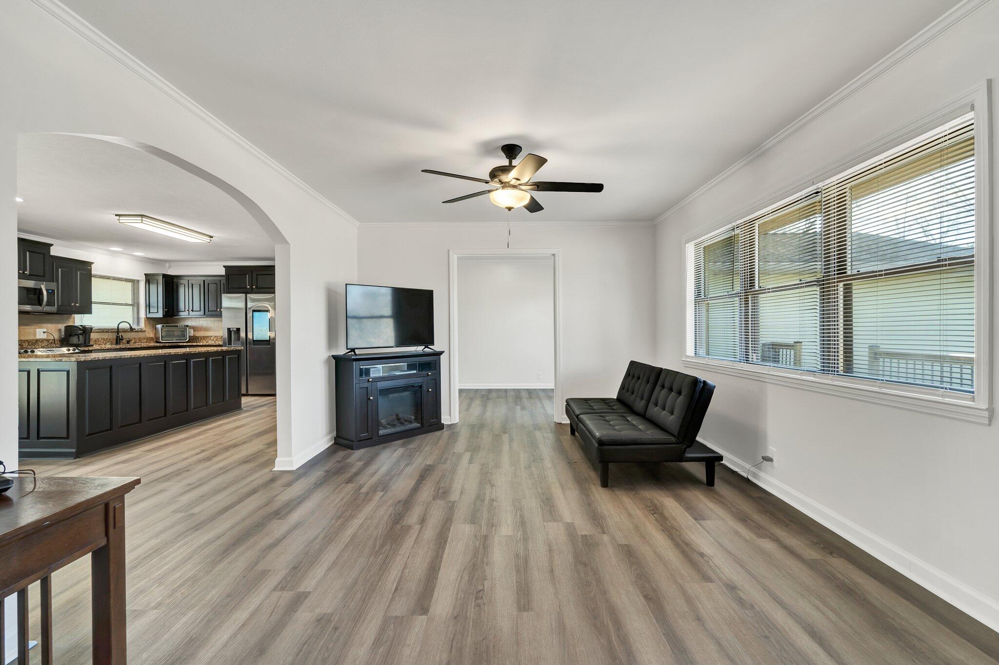 6230 North Lee Highway