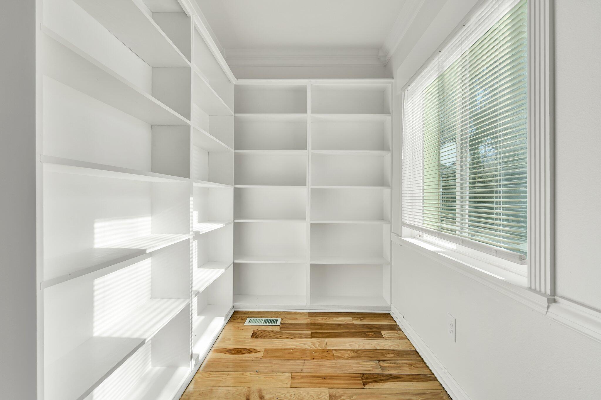 6230 North Lee Highway