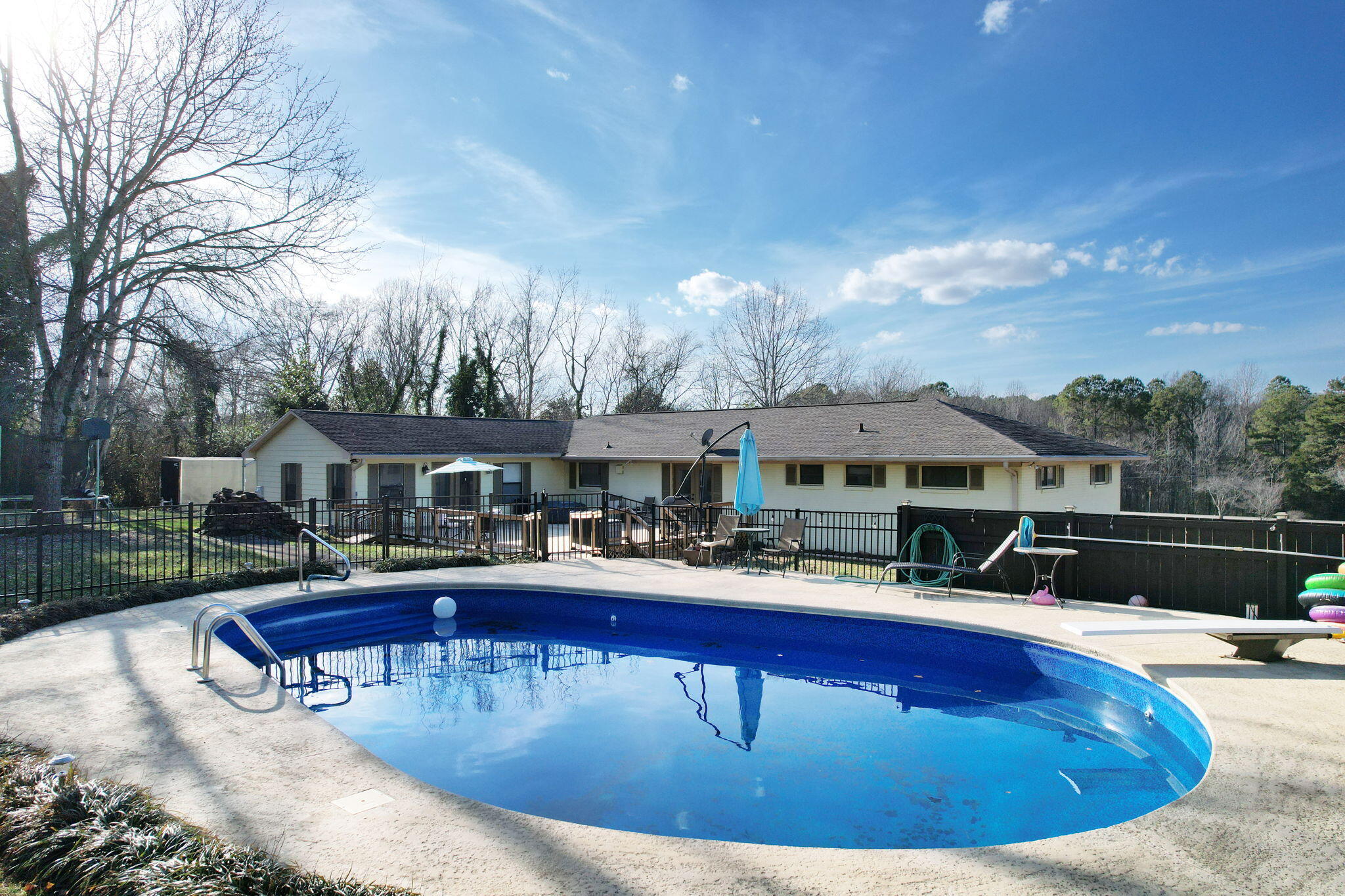 6230 North Lee Highway