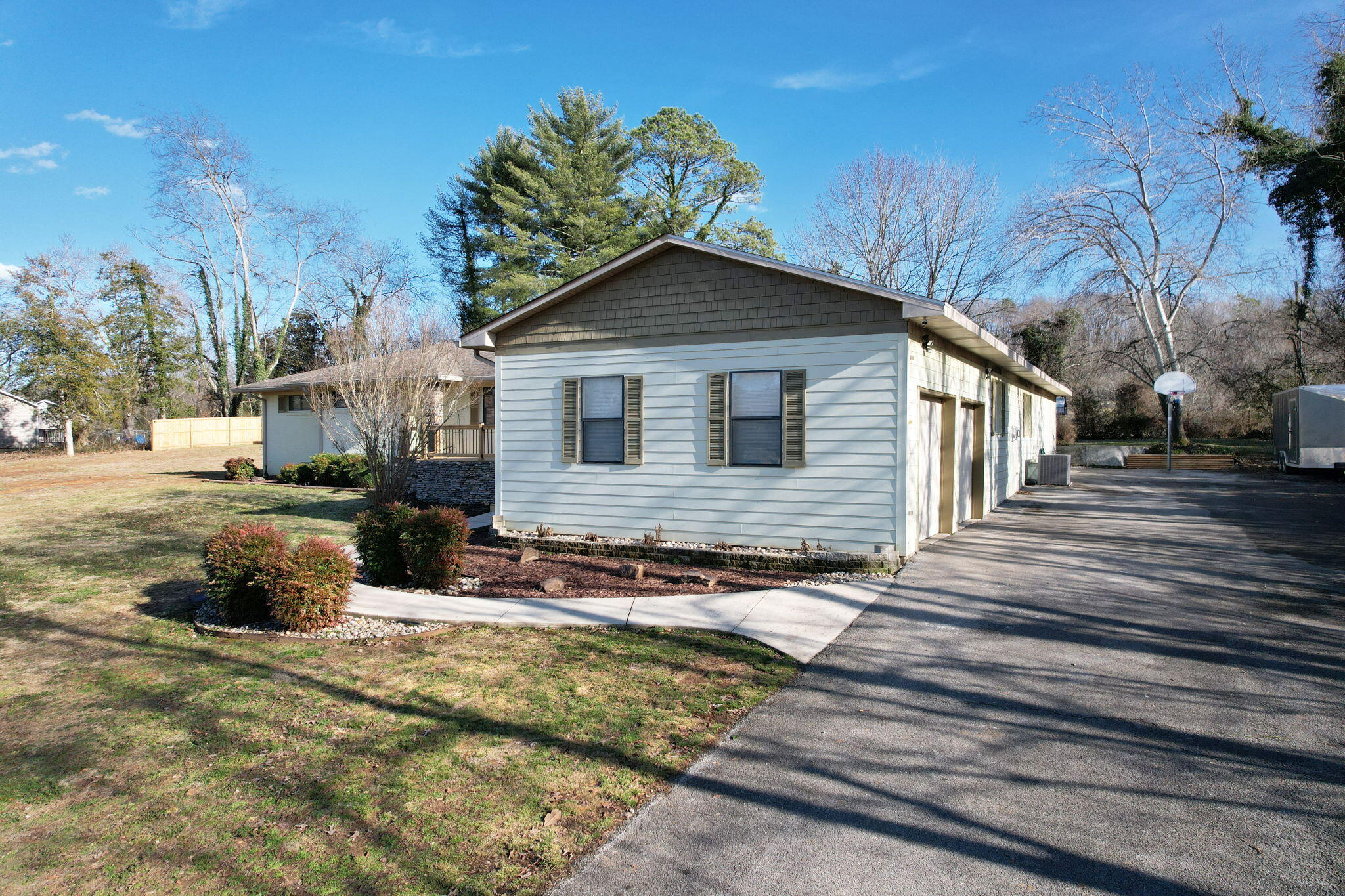 6230 North Lee Highway