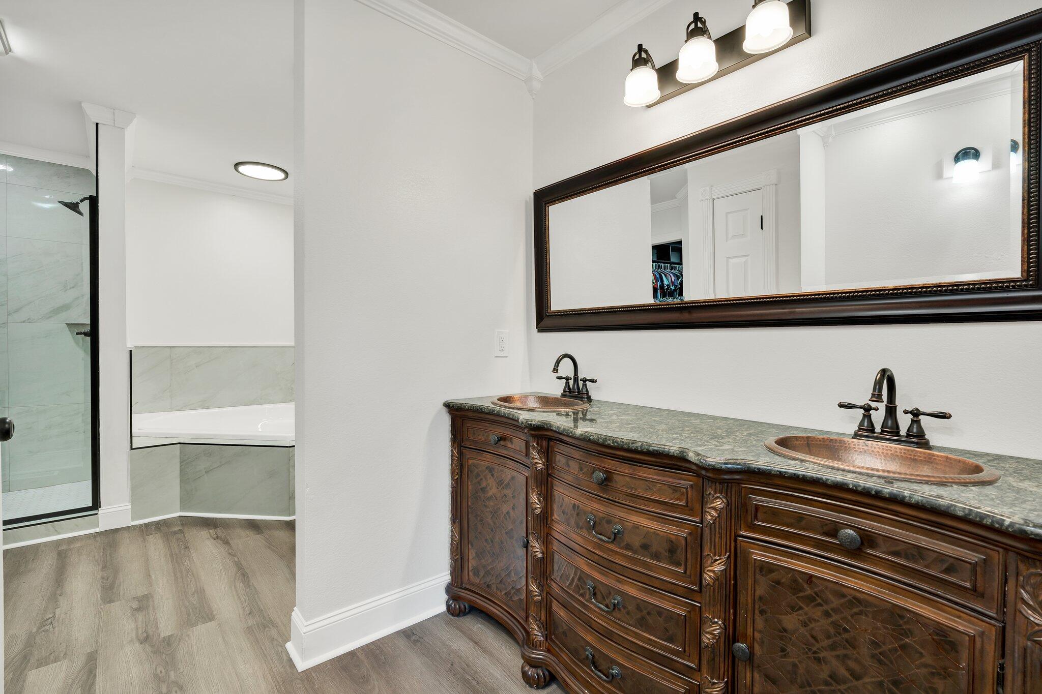 6230 North Lee Highway