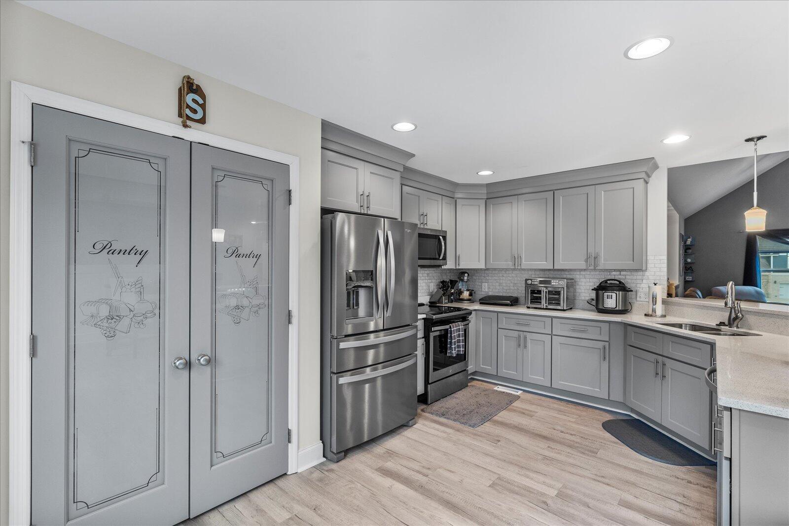 7061 Klingler Lane