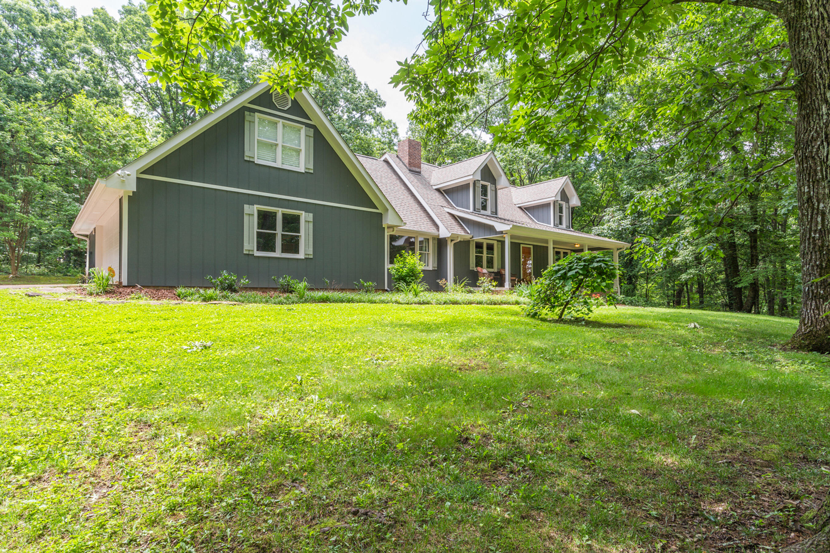 1200 Laurel Springs Way