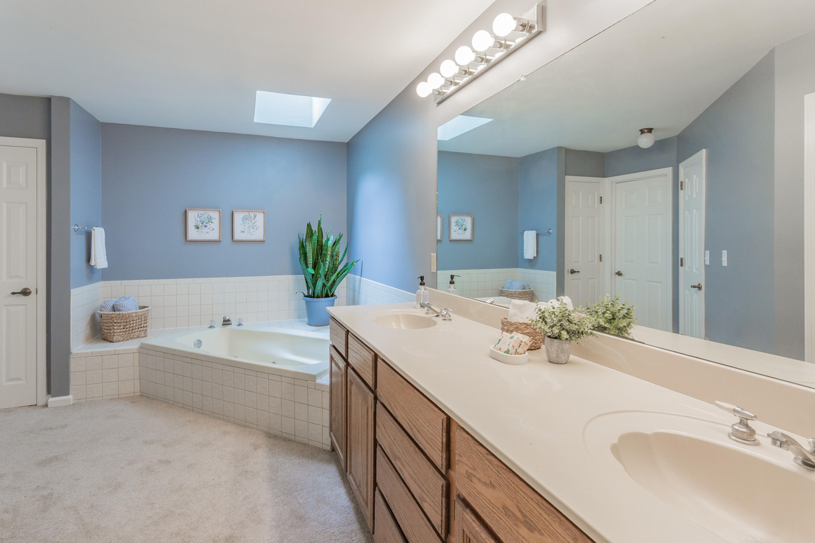 1200 Laurel Springs Way