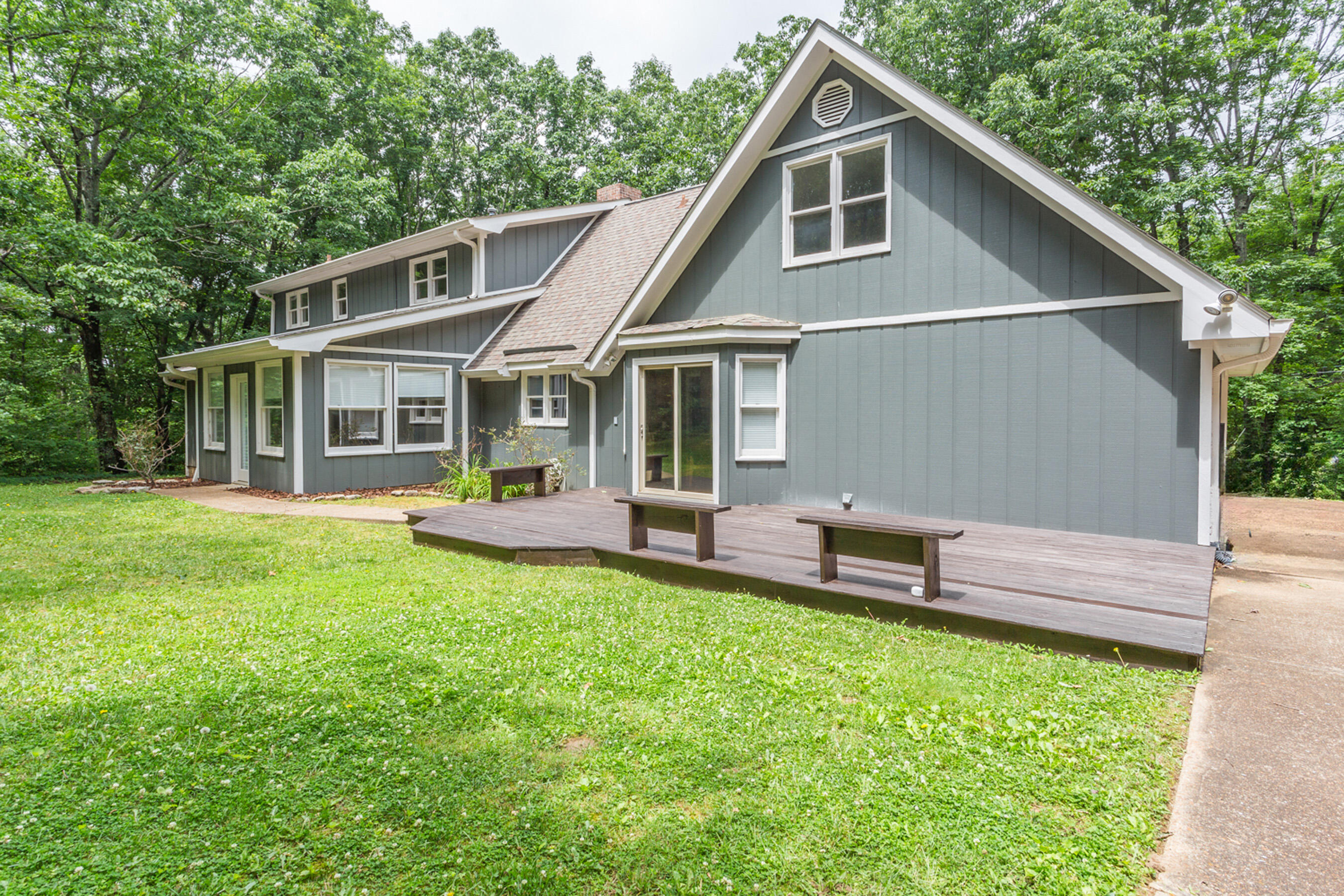 1200 Laurel Springs Way