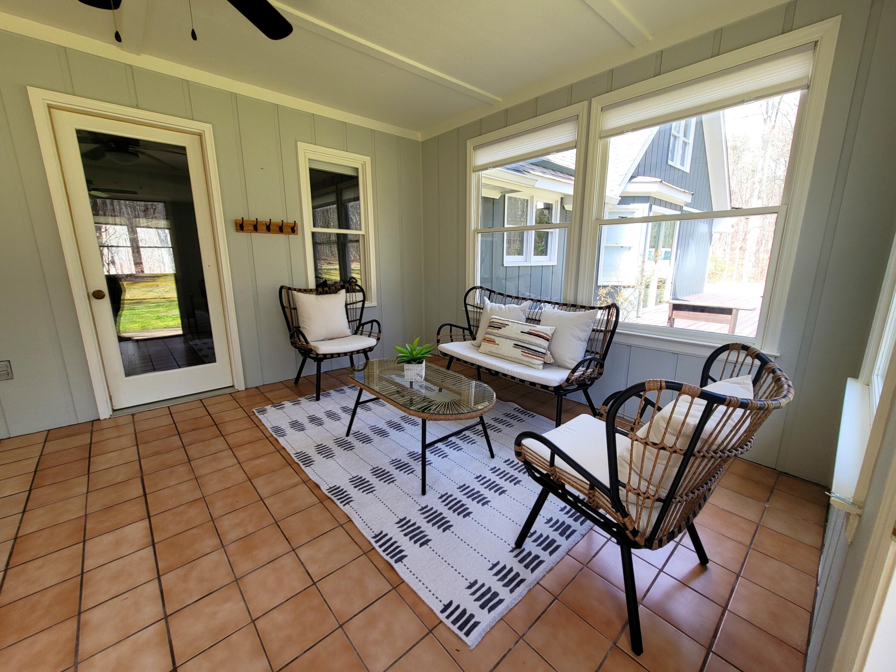 1200 Laurel Springs Way