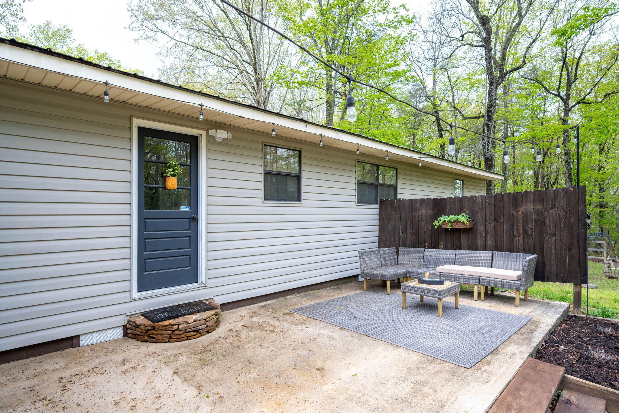 1002 Crowe Circle