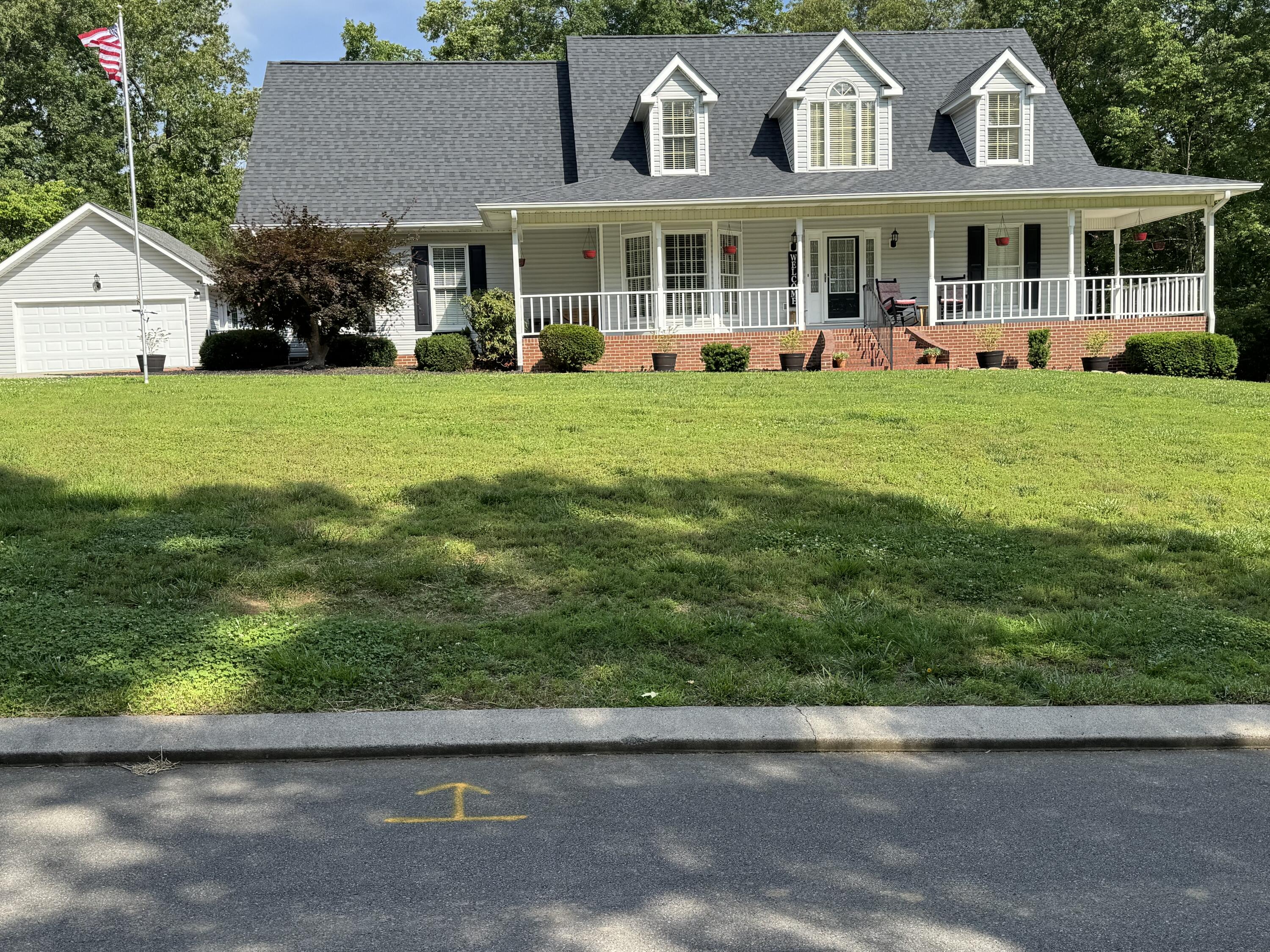 142 English Oaks Drive NE